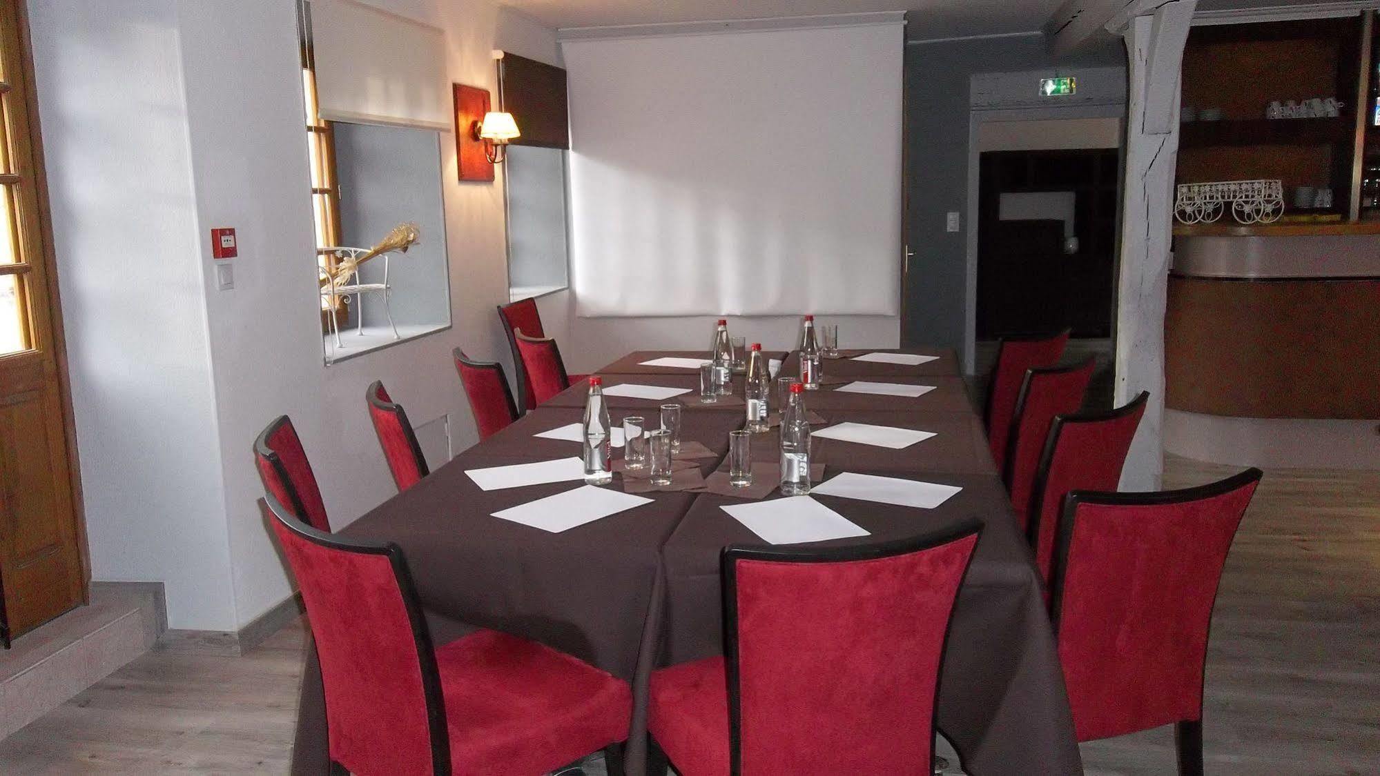 Logis L'Hotel D'Arc Arc-sur-Tille Екстер'єр фото